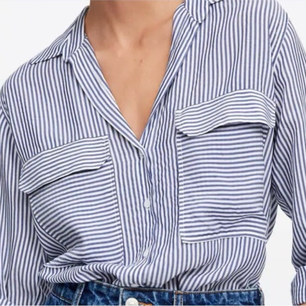 Zara blue and white striped button down sz S